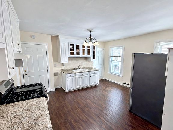 5th image of 259 6th St #2