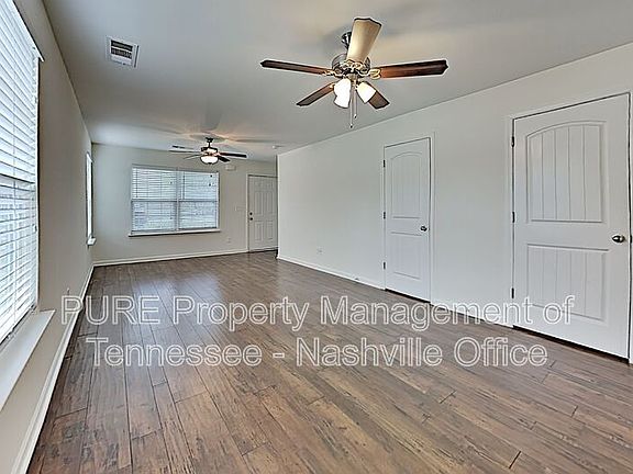 4th image of 100 Cobblestone Place Dr