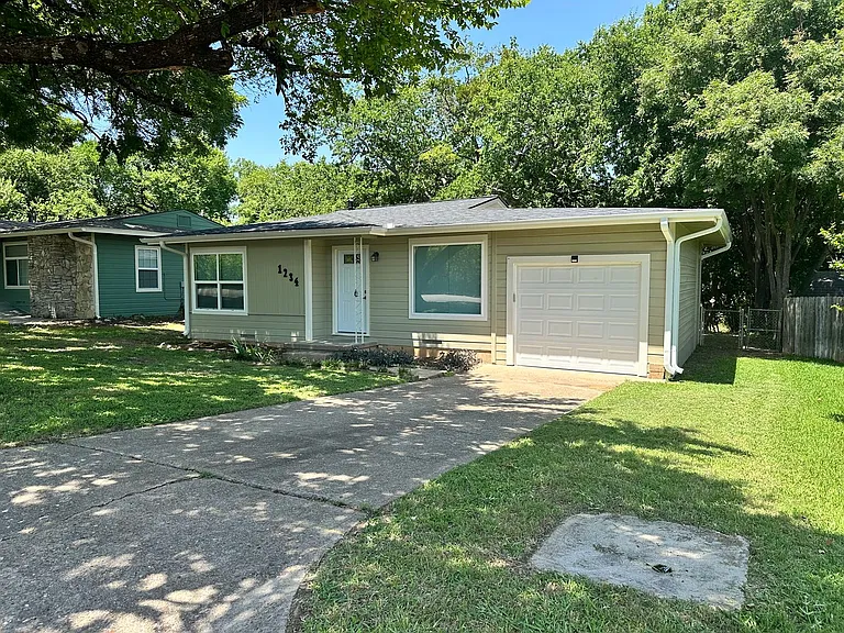 1234 S Brazos St — Photo 3