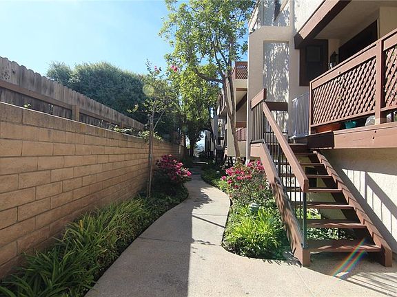 5th image of 3717 Emerald St #A