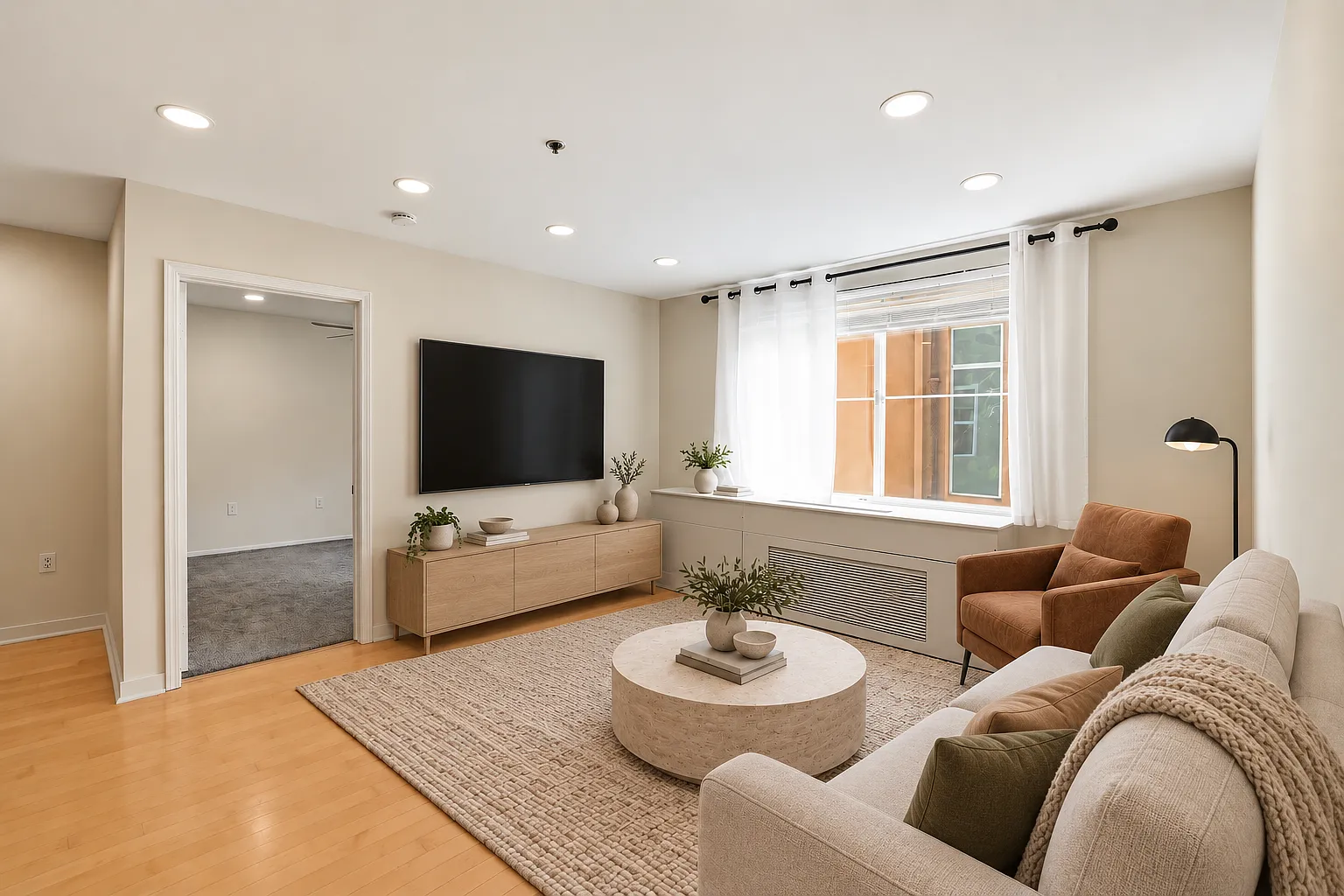 2 bed, 911 sqft, $3,700 — Photo 2