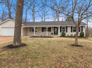 223 Victor Ct, Ballwin, MO 63021