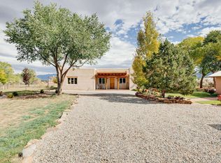 215 Espinoza Rd, Ranchos De Taos, NM 87557