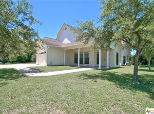 34 Sendera Way, Gonzales, TX 78629