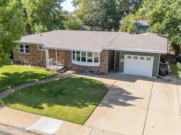 801 10th Ave W, Dickinson, ND 58601