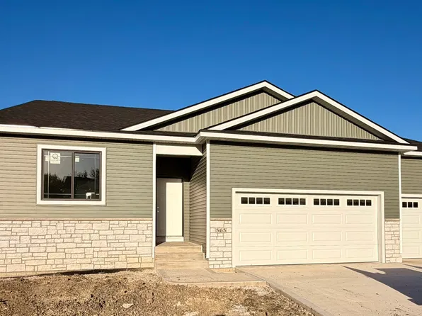 565 NW Georgetown Dr, Waukee, IA 50263