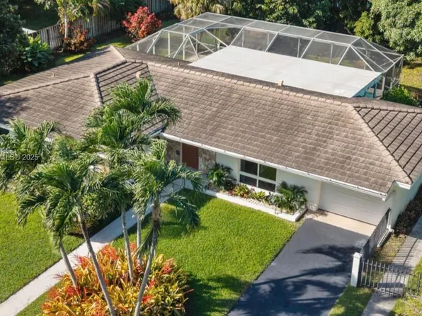 15420 SW 86th Ave, Palmetto Bay, FL 33157