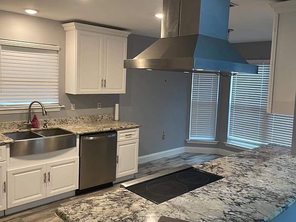 4th image of 42 Morning Glory Ln