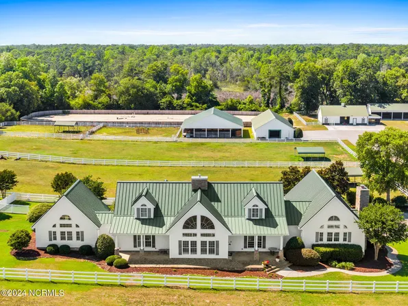 2885 Sloop Point Loop Road, Hampstead, NC 28443