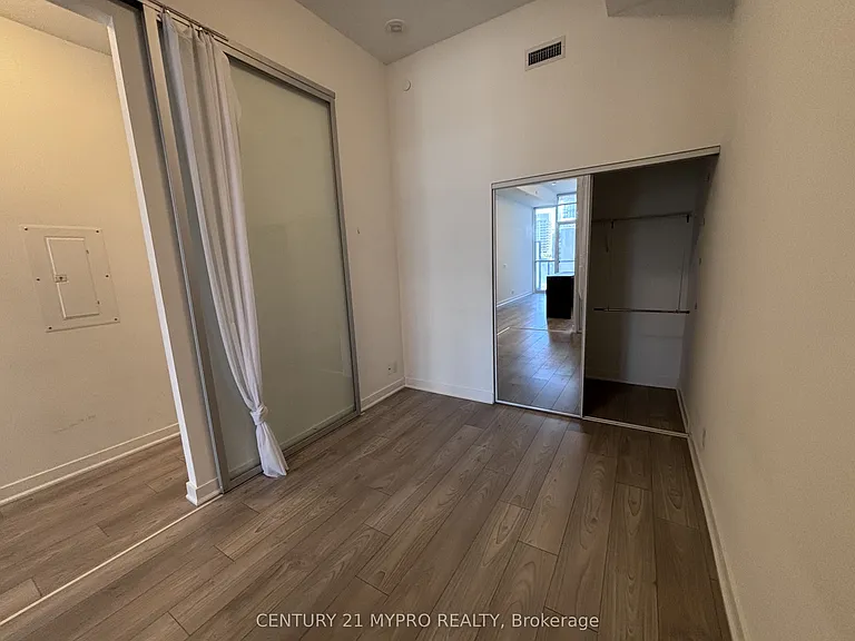 120 Parliament St #601 — Photo 14