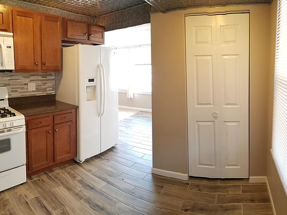 3rd image of 4914 N Galena Rd Suite 10