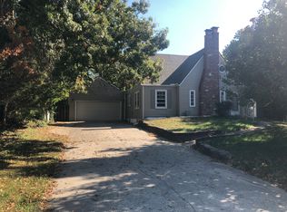 115 Woodcrest Dr, Belleville, IL 62223