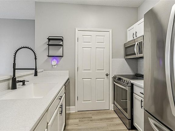3rd image of 507 Spartan Dr APT 4102