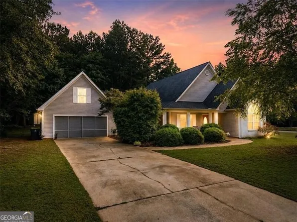 300 Cobb Ct, Hampton, GA 30228