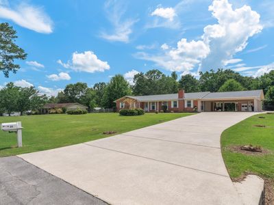36 Greenbriar Ln, Laurel, MS, 39443