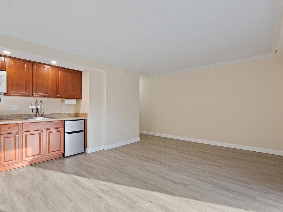 1st image of 1931 N Cleveland St APT 308
