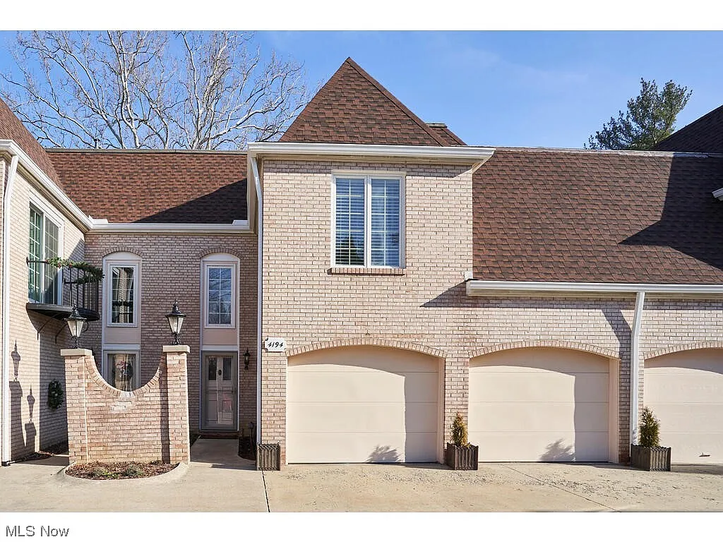 4194 E Normandy Park Dr photo 1