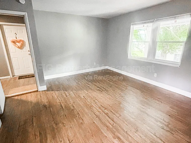 1433 Stratford Rd #6 — Photo 7