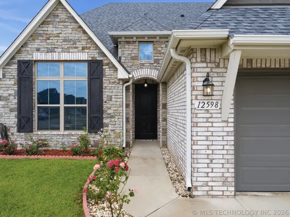 12598 S 6th St, Jenks, OK 74037