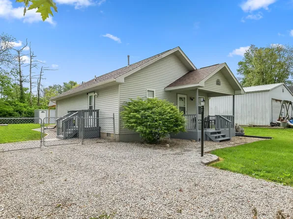 2414 N Blaine St, Muncie, IN 47303