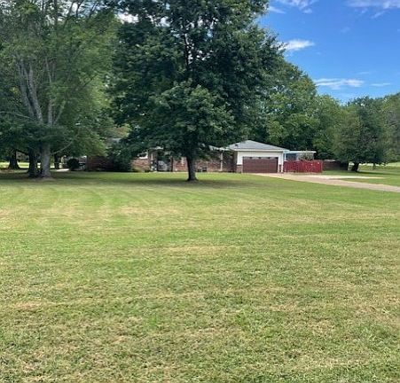 3rd image of 111 Grandview Dr