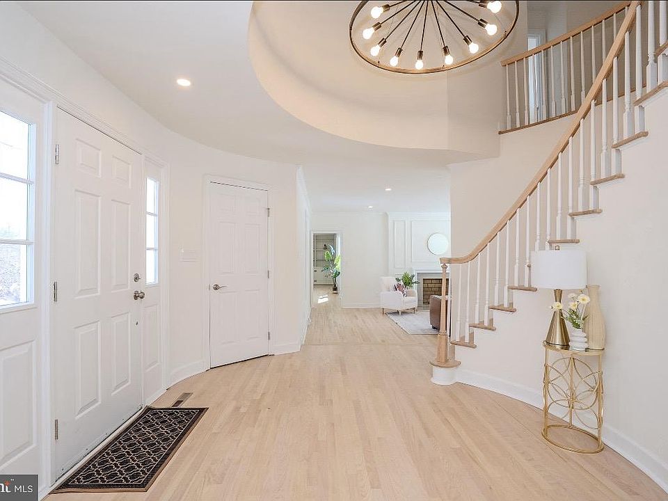 1st image of 150 Windsor Rd