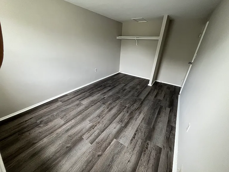 1616 Melby Ct — Photo 12