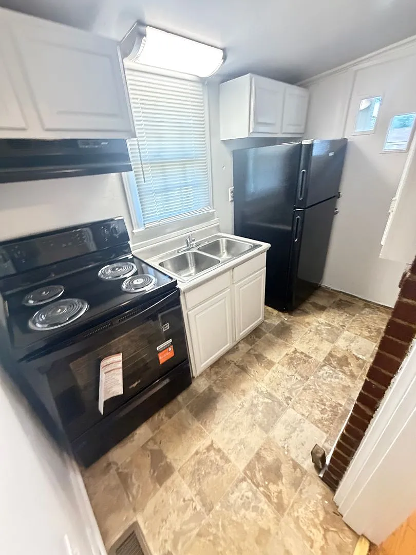 Nice 2 Bed 1 Bath Duplex unit in Salisbury NC- Close to downtown Salisbury and I-85 — Photo 4