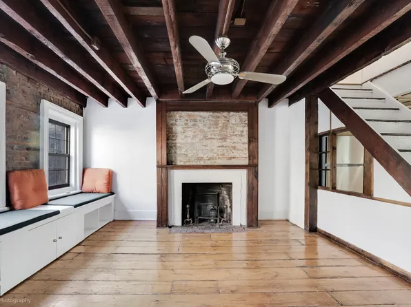 262 Bleecker Street image 1 of 14