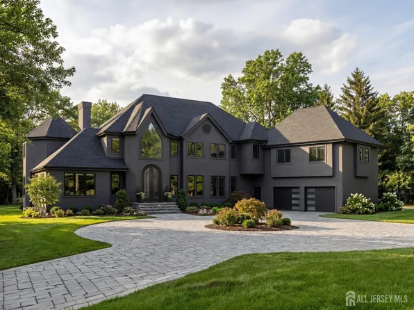 15 McCampbell Rd, Holmdel, NJ 07733