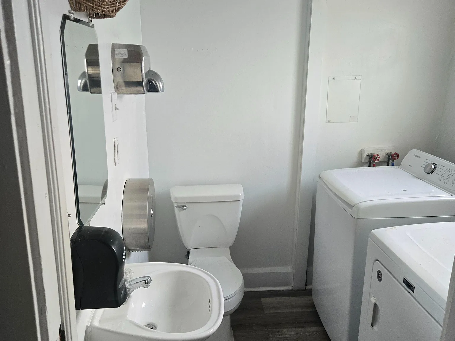 4 bed, 5.5 bath, 3071 sqft, $957 — Photo 4