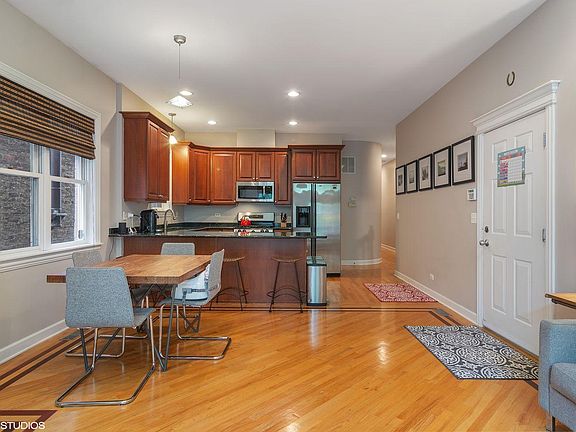 4th image of 2156 W Ohio St #1
