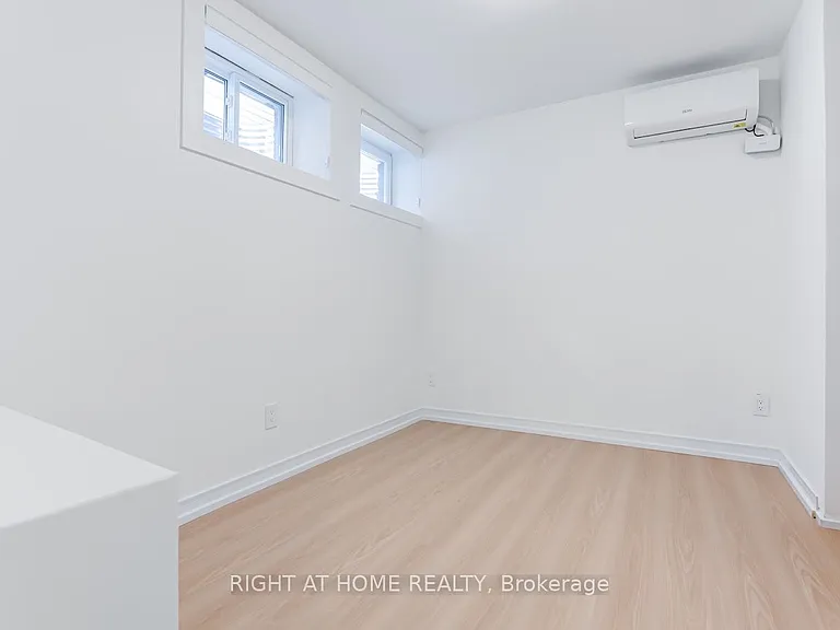 11C Condor Ave — Photo 13