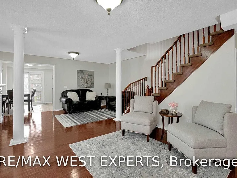 18 Forest Gate Ave — Photo 4