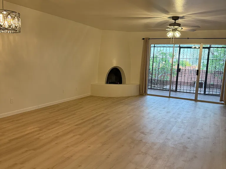 5528 N Arroyo Grande Dr — Photo 2