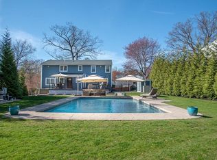 19 Evergreen Ln, Pearl River, NY 10965