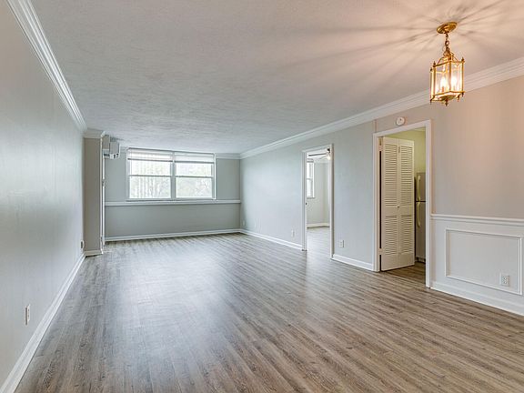 3rd image of 3415 W End Ave APT 306
