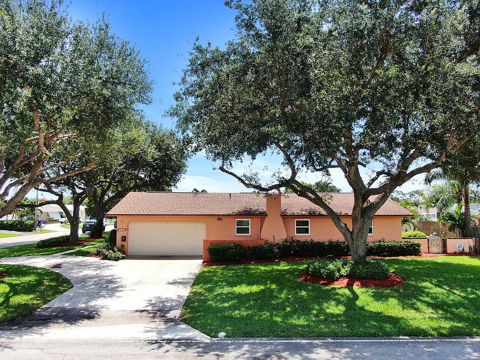 8230 Pine Tree Ln, Lake Clarke Shores, FL 33406 Zillow