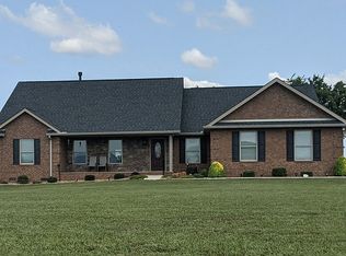 1430 Caleb Trl, Greenback, TN 37742