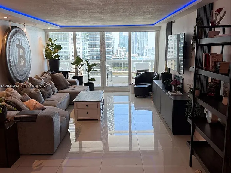 1717 N Bayshore Dr #A-2847 — Photo 1