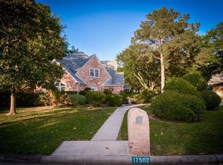 17502 Sandy Cliffs Dr, Houston, TX 77090
