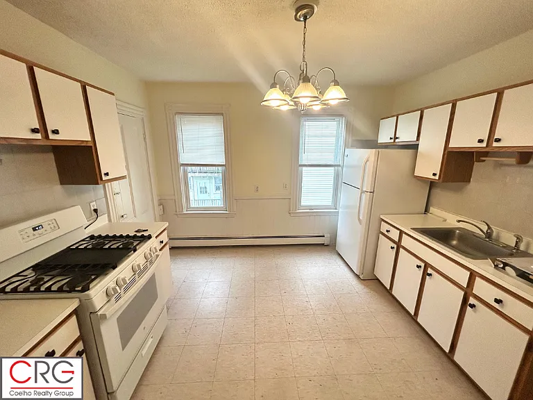 89 Lincoln St #2 — Photo 15