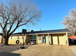 920 W Christopher Dr, Clovis, NM 88101