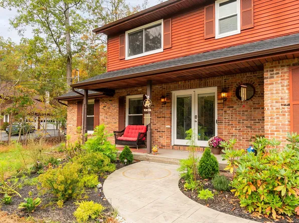 12 Holiday Drive, Woodstock, NY 12498