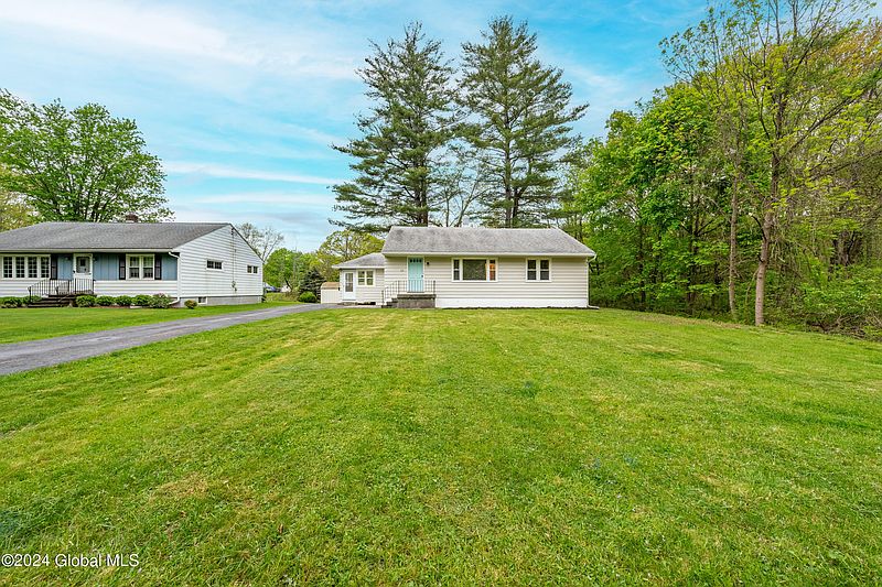 2nd image of 18 Evelyn Drive
