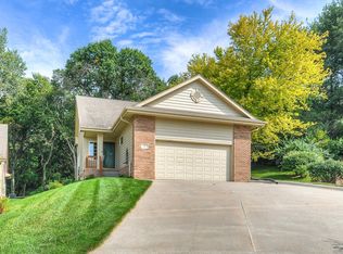 119 Greenview Cir, Council Bluffs, IA 51503