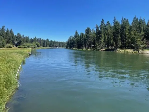 17039 Upland Rd, Bend, OR 97707
