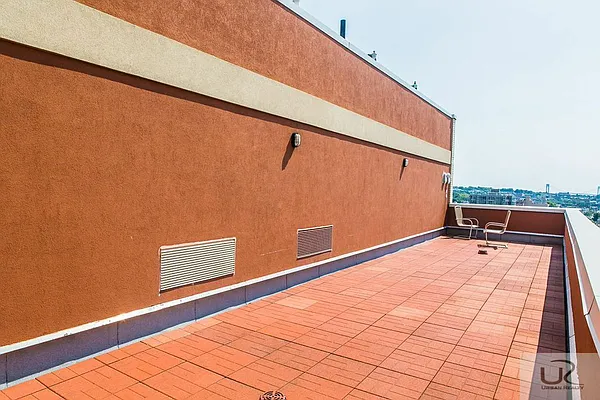 Rented by Urban Realty NYC | media 70