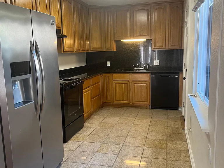 101 Myrtle St — Photo 10