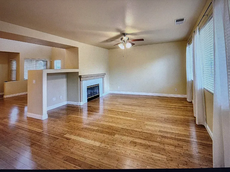 2140 Gibralter Ct — Photo 6